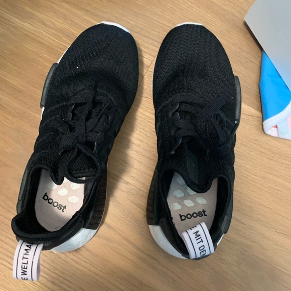 Adidas boost shoes - Picture 3 of 3